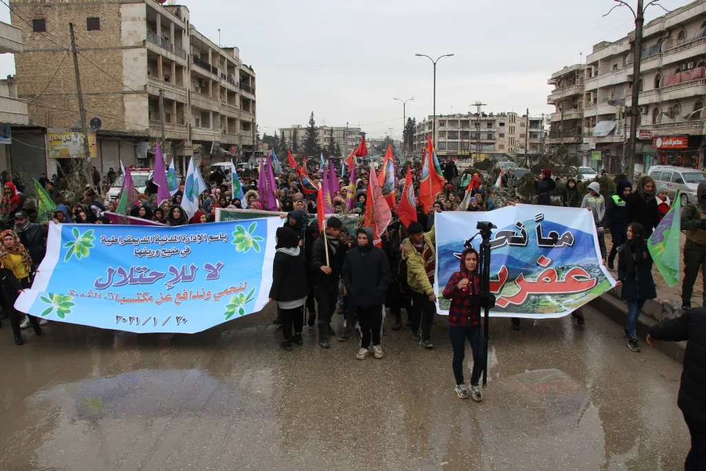 Dagirkeriya li ser Efrînê li herêma Firat û Minbicê hate şermezarkirin