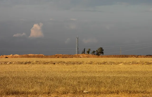 Tirkiyê li baregeha leşkerî ya li nêzî Eyn Îsayê bircekî din ava kir