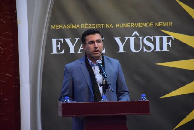 Hunermend Ayaz Yûsif li Qamişlo hat bi bîranîn