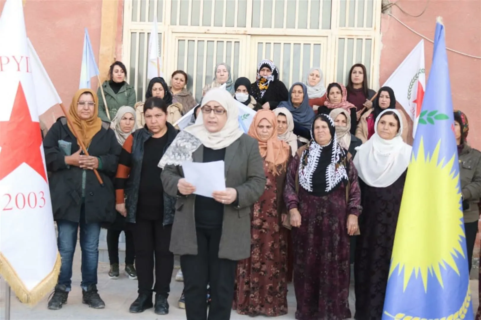 Li Hesekê Meclisa Jinan a PYD`ê şehîdên komkujiya Parîsê bi bîr anîn