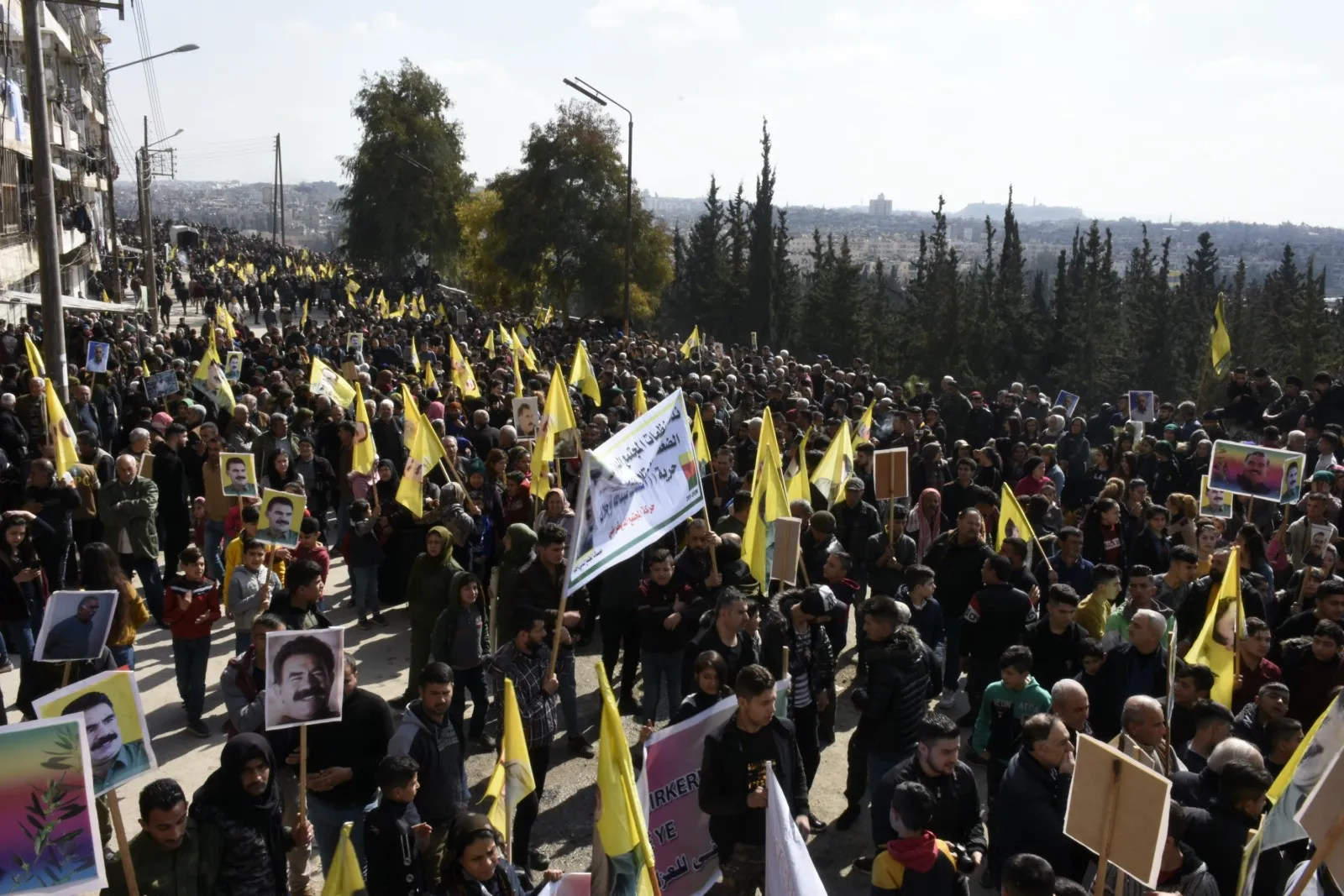 Şêniyên Şêxmeqsûd û Eşrefiyê banga azadiya Ocalan kirin
