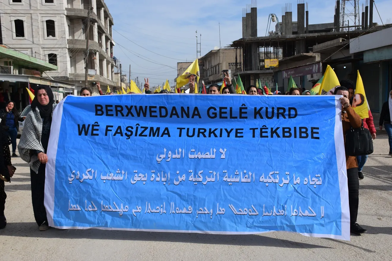 Ji bo silavkirina berxwedana Gareyê li Amûdê meşek hate lidarxistin