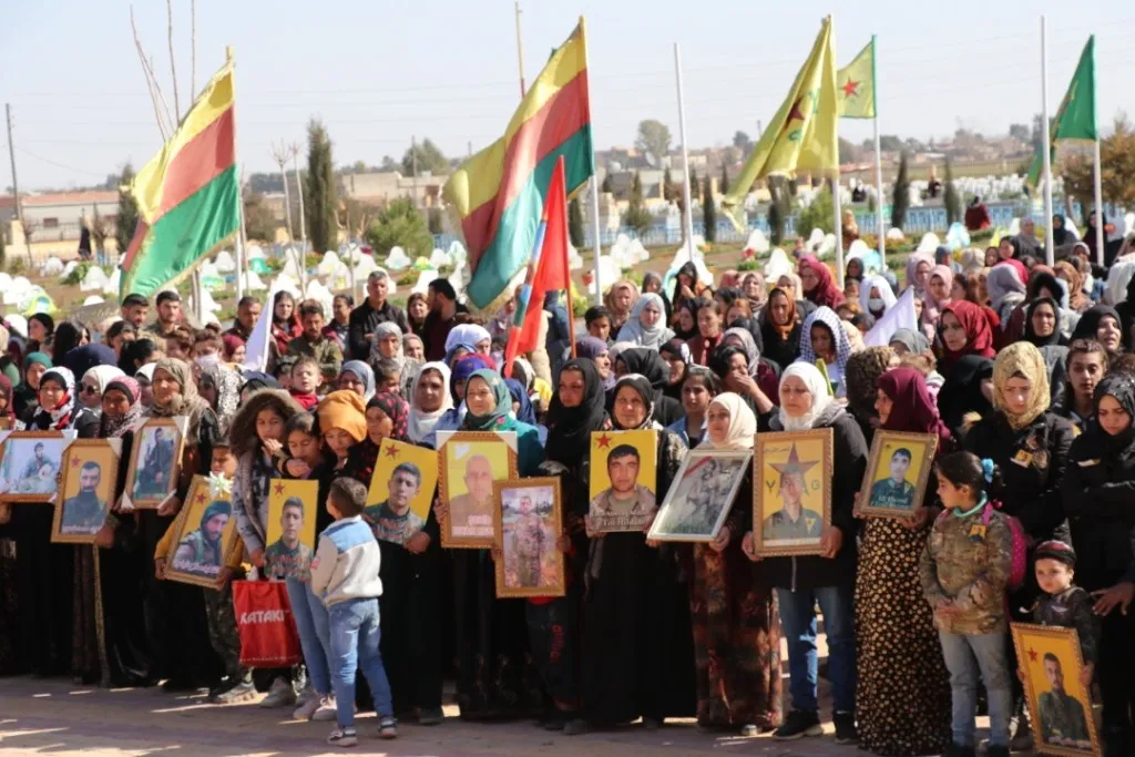 Şêniyên Hesekê şehîdên meha Sibatê bi bîranîn
