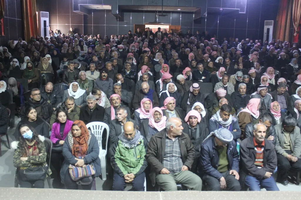 Li Kobanê têkildarî komploya 15'ê Sibatê civînek hate lidarxistin