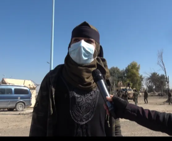 Jinên Dêrazorê li dijî dagirekriya Tirk meşiyan