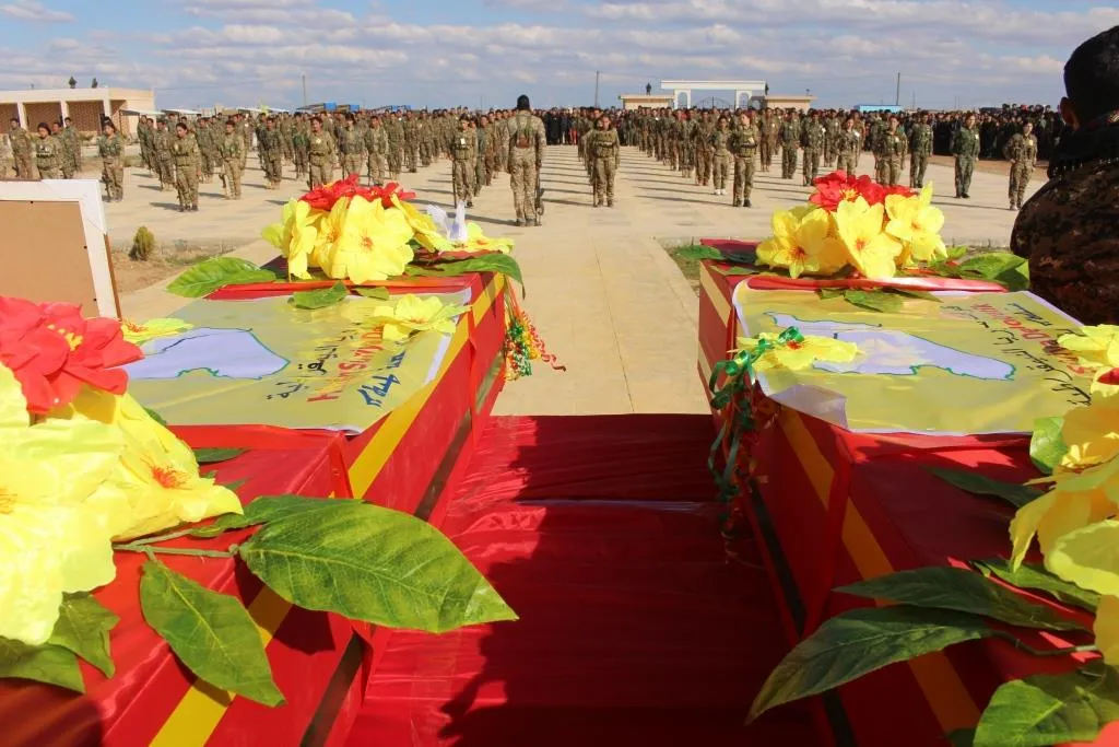 Cenazeyê du şervanên QSD'ê bi merasîmekî hatin veşartin