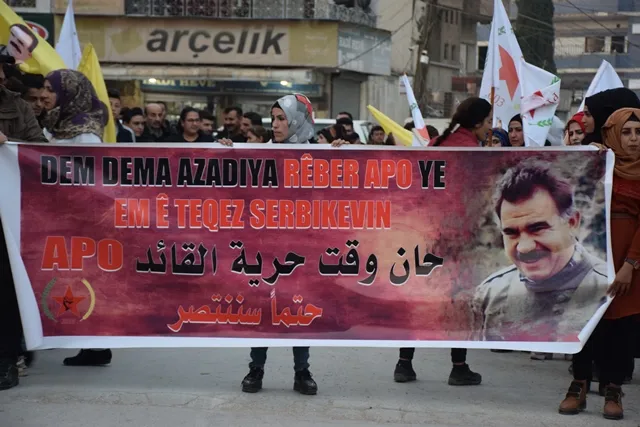 Ciwanên Qamişlo: Em ê berxwedanê bidomînin heta rêbertî azad bikin