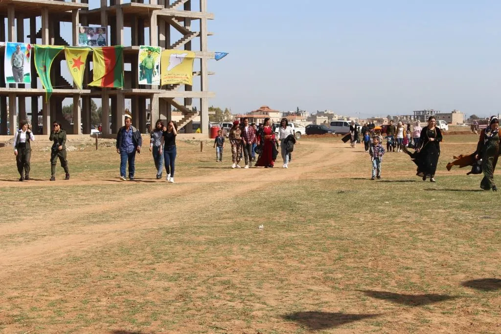 Gelên Bakur û Rojhilatê Sûriyê berê xwe didin qadên Newrozê