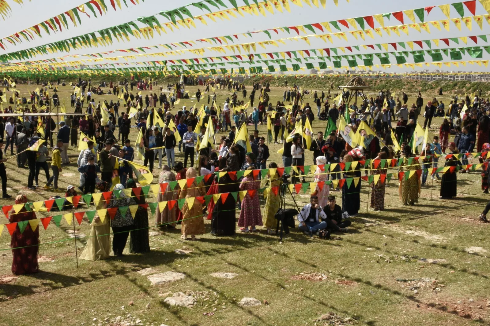 Gelên Bakur û Rojhilatê Sûriyê berê xwe didin qadên Newrozê
