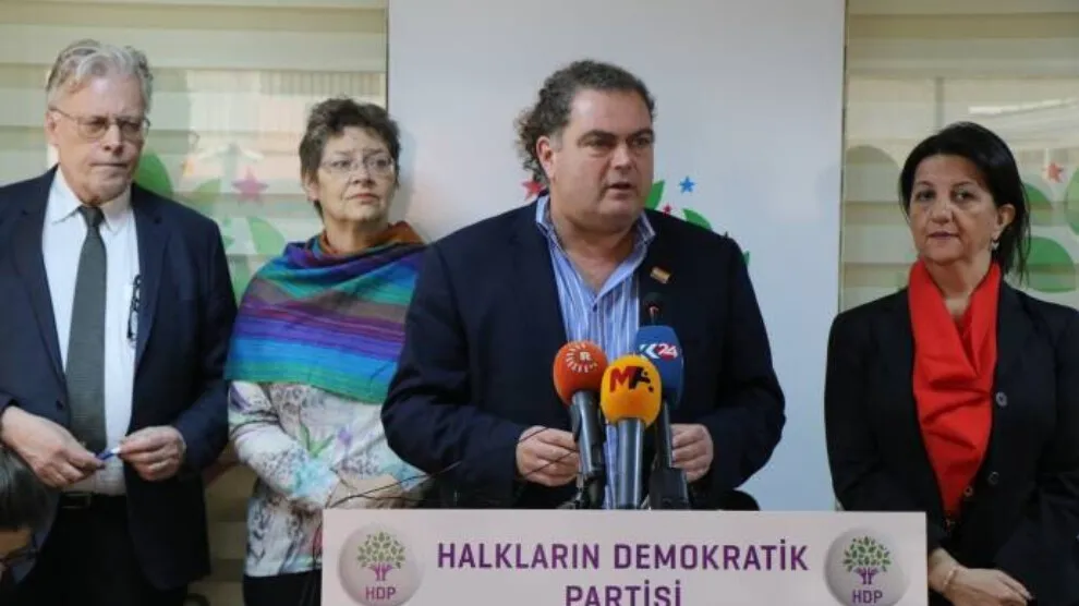 ‘Ocalan Mandelayê Rojhilata Navîn e, wê bi tenê li giravê neyê hiştin’