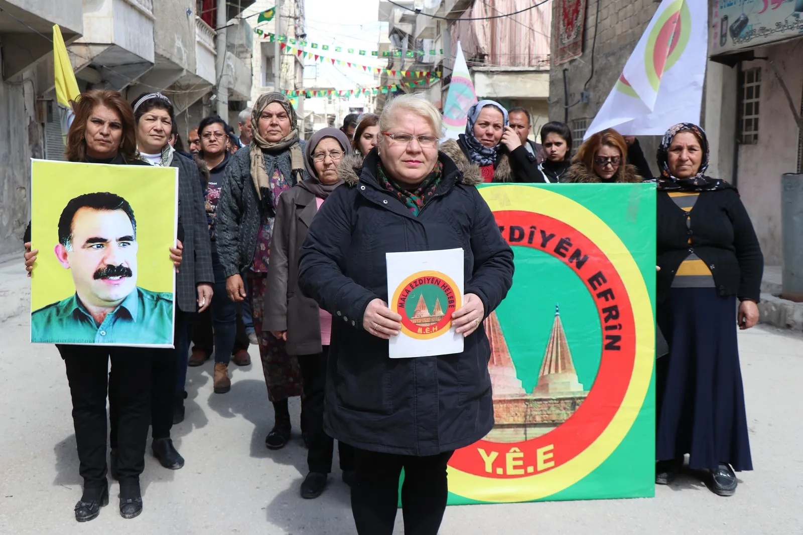 Êzidiyên li Helebê: Me di fikrên rêber Ocalan de rêya xilasiya ji hemleyên qirkirinê dît