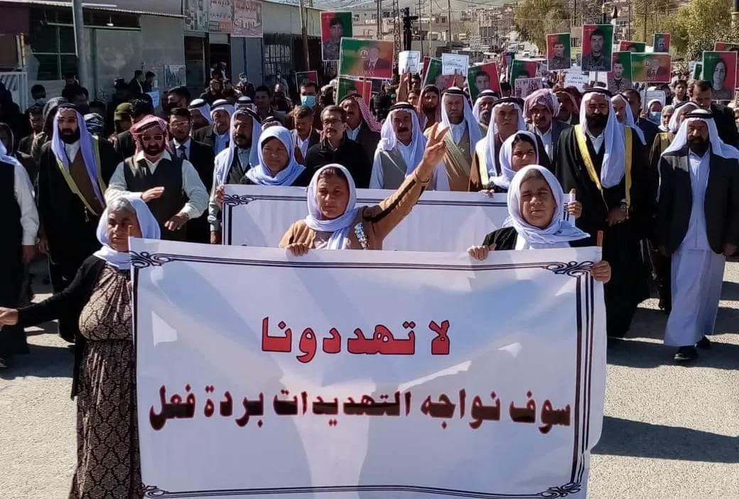 Şengalî planên tasfiyekirina Rêveberiya Xweser protesto dikin