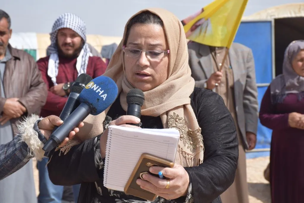 Di bîranîna Helebçeyê de.. bi hezaran kesan xwestin rewşa rêber Ocalan bê eşkerekirin
