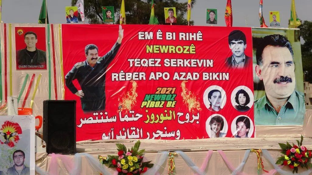 Tevî êrişan, şêniyên Eyn Îsa û koçberên Girê Spî Newroz pîroz kir