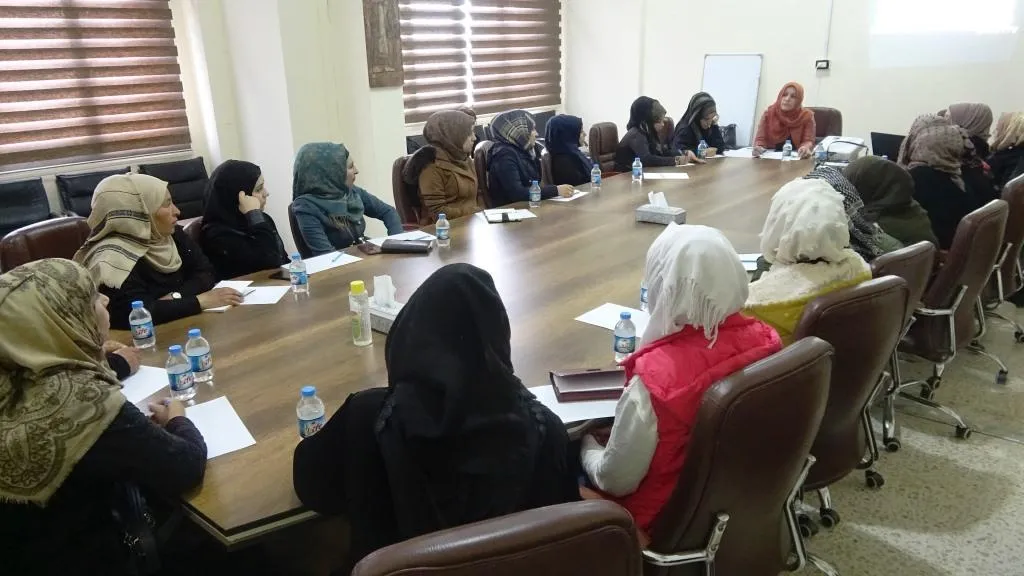 Li Reqayê semînera bi navê "Di dirêjahiya dîrokê de têkoşîna jinan li Sûriyê"