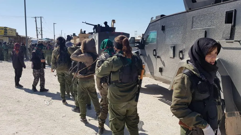 Di operasyona li kampa Holê de çeteyekî DAIŞ’ê hate girtin