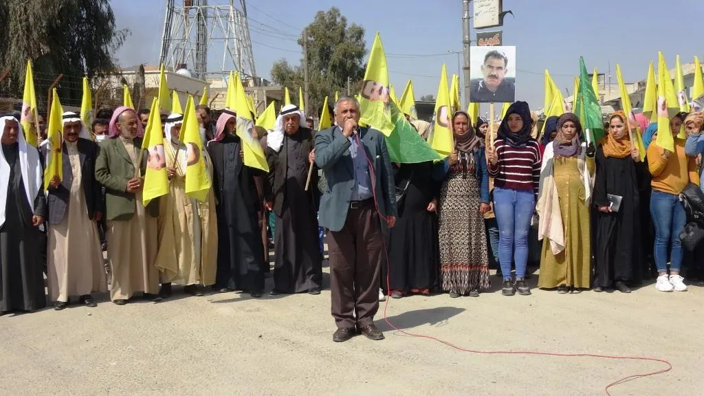 ​​​​​​​Li Bakur û Rojhilatê Sûriyê bi deh hezaran kes ji bo Ocalan li qadan bûn