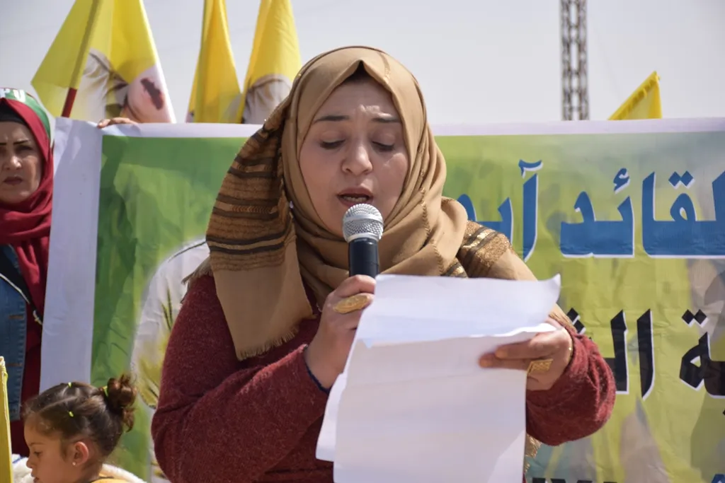 ​​​​​​​Li Bakur û Rojhilatê Sûriyê bi deh hezaran kes ji bo Ocalan li qadan bûn