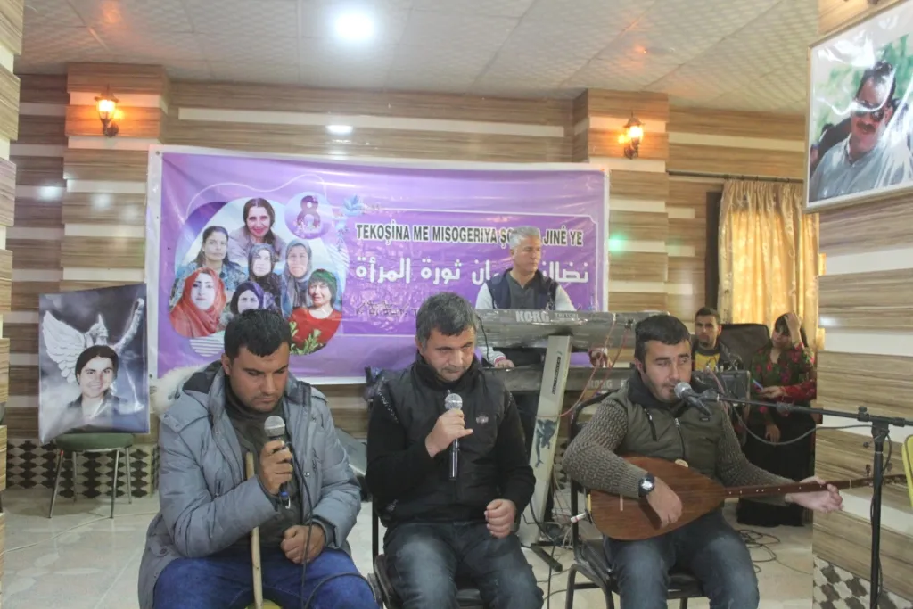 Ji rêzeçalakiyên 8’ê Adarê, li Kobanê şahiyek ji astengdar û birîndarên şer re