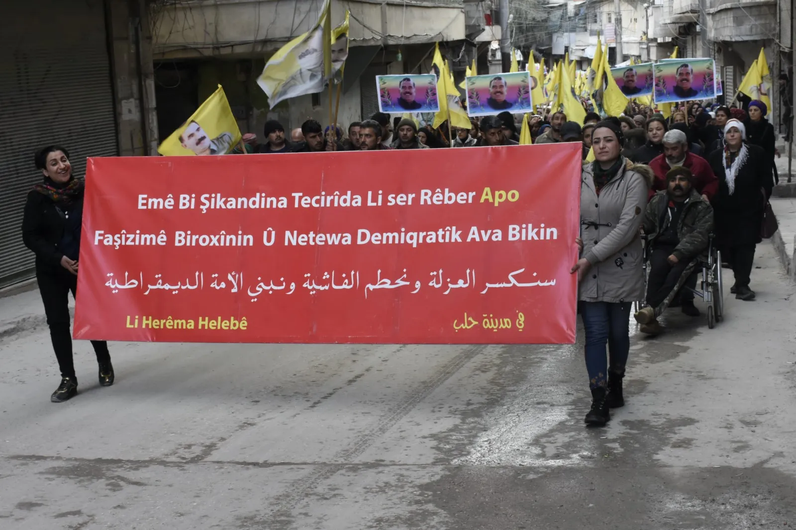 ​​​​​​​Li Bakur û Rojhilatê Sûriyê bi deh hezaran kes ji bo Ocalan li qadan bûn