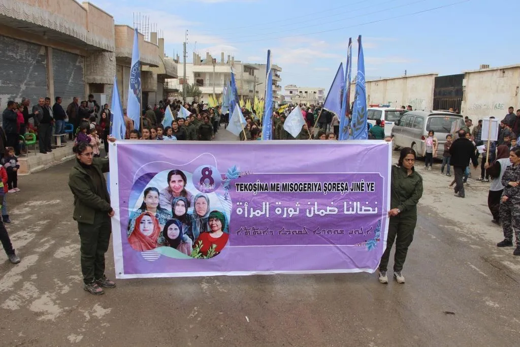  ‘Pergalên serdest têkoşîna jinan li ser xwe xeterî dibîne’