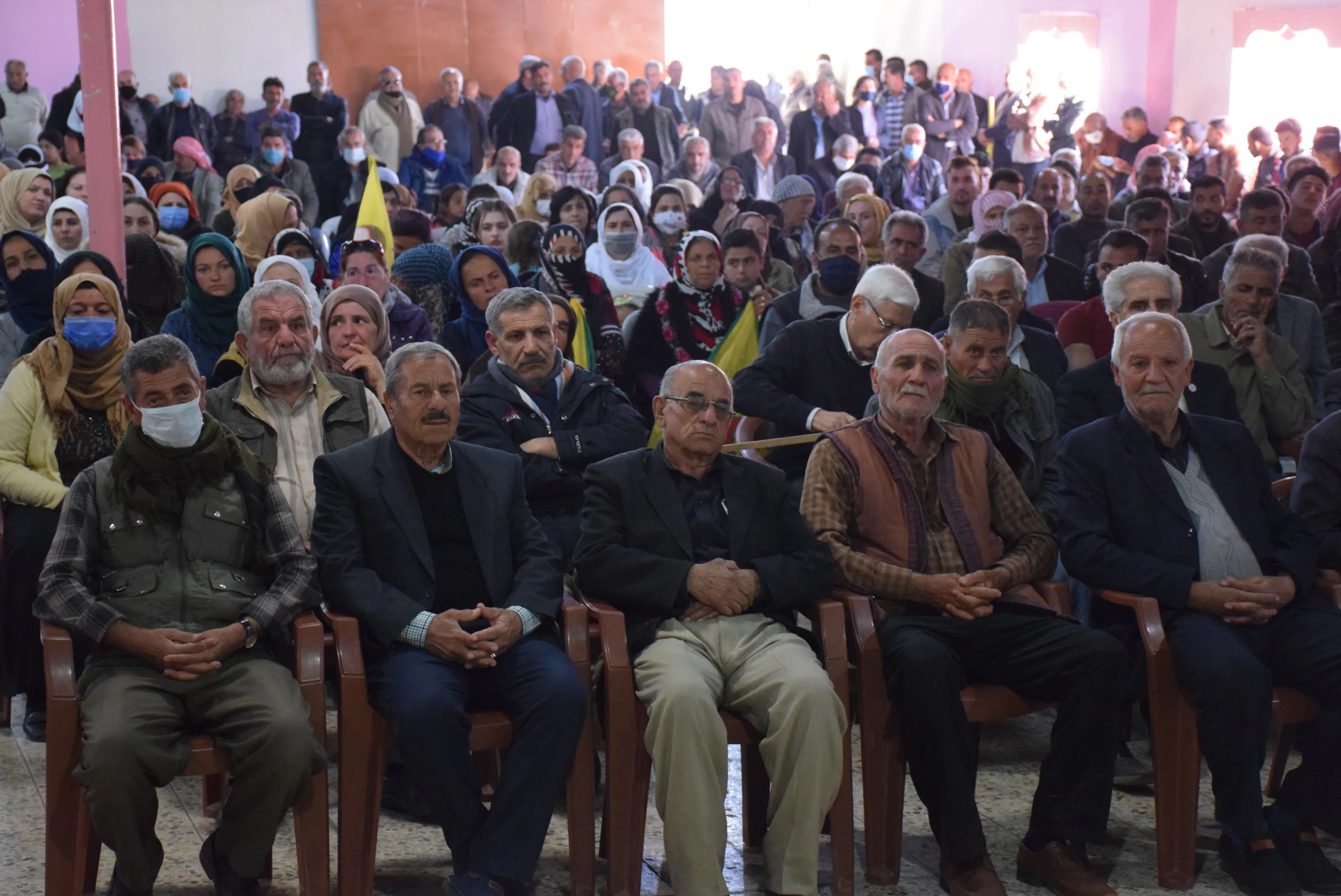 Li 3 bajaran bi boneya rojbûna rêbertî semîner hatin dayîn