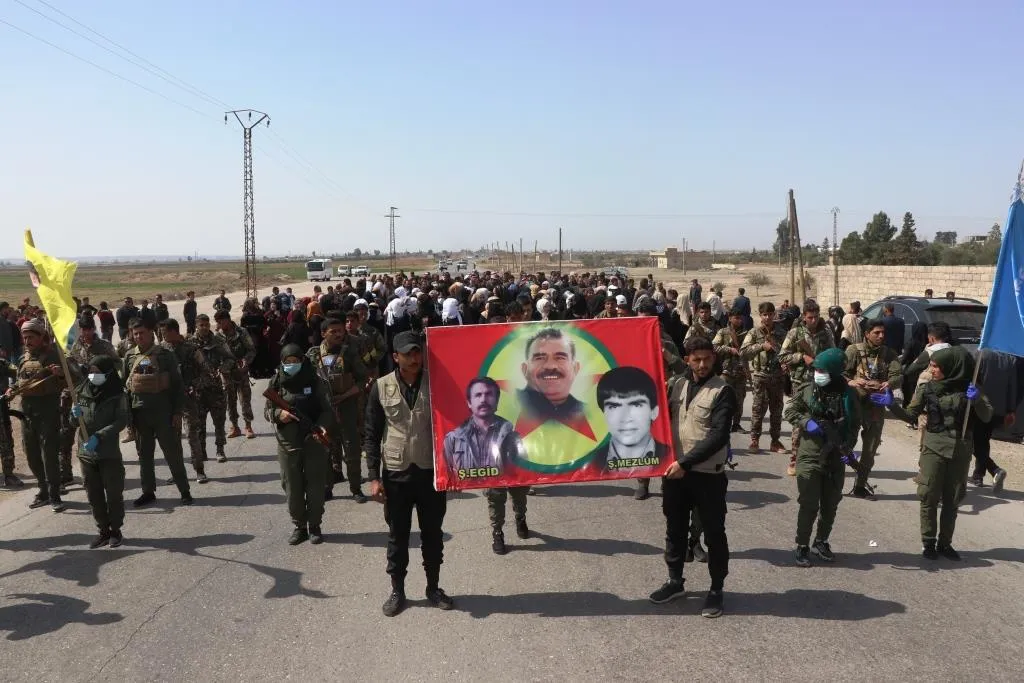 Bangên gel ji bo zelalkirina rewşa Rêber Abdullah Ocalan didomin