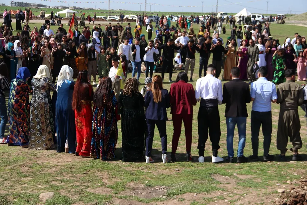 Pîrozbahiyên Newrozê yên li Bakur û Rojhilatê Sûriyê bi dawî bûn