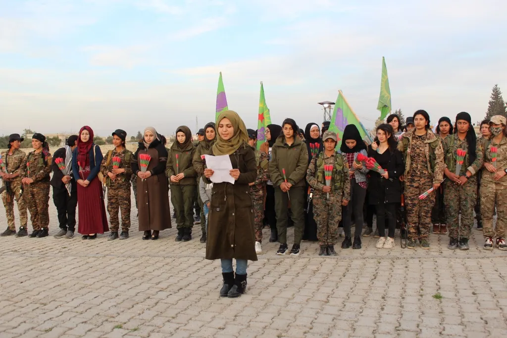 Jinên Minbicê: 8'êAdarê roja berxwedan û têkoşîna jinan e