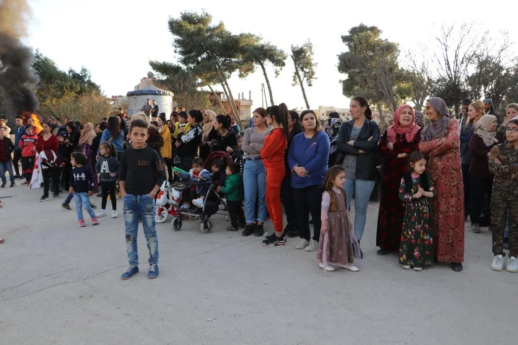Şêniyên Hesekê şahiya Newrozê li dar xist