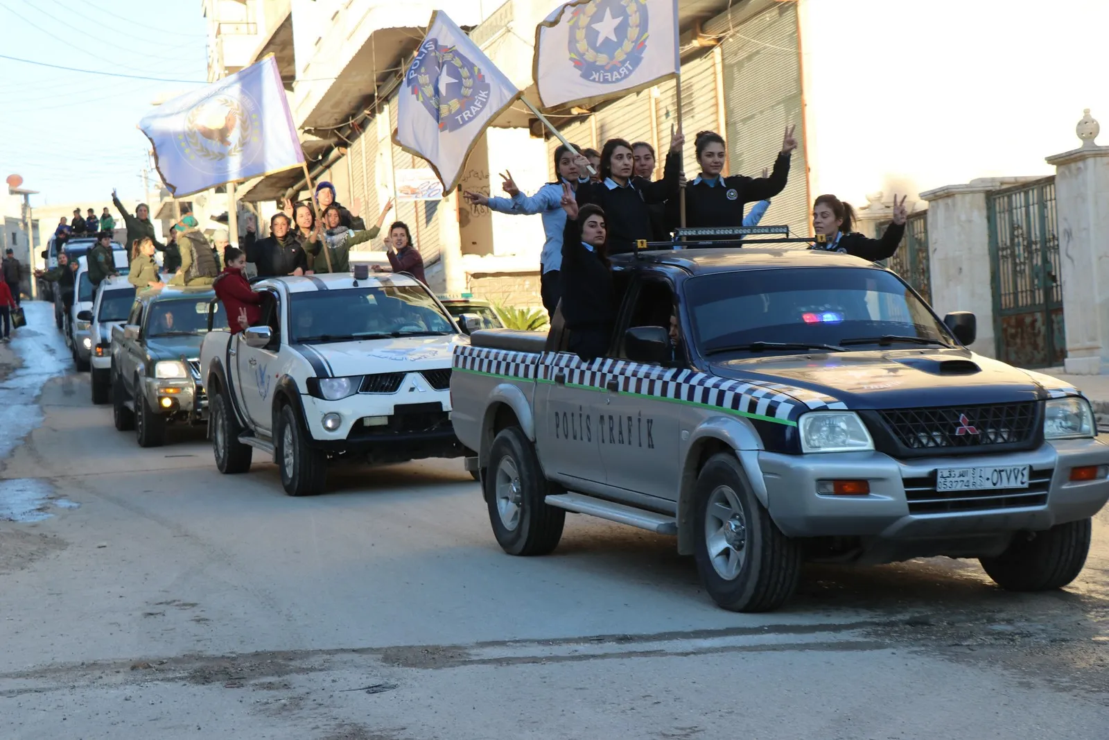Şêniyên Helebê bi karwanekî erebeyan 8`ê Adarê  pîroz kir