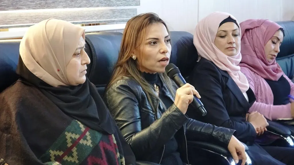 Bi boneya 8'ê Adarê Desteya Jin panelek li dar xit