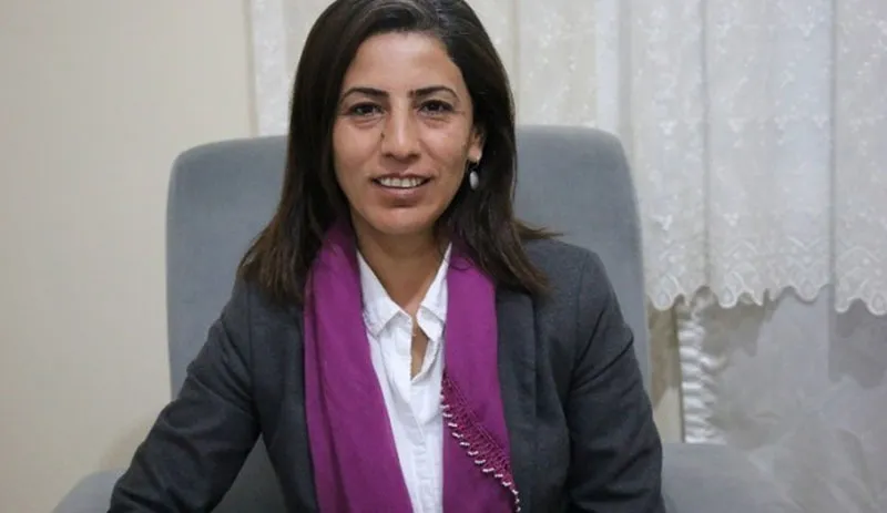 Parlamentera HDP’ê Nuran Îmîr: Em nahêlin mafên me bi îmzeya mêrekî bên desteserkirin