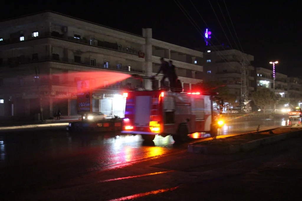 Şaredariya Gel hemleyeke dezenfektekirinê ya giştî li bajêr da destpêkirin