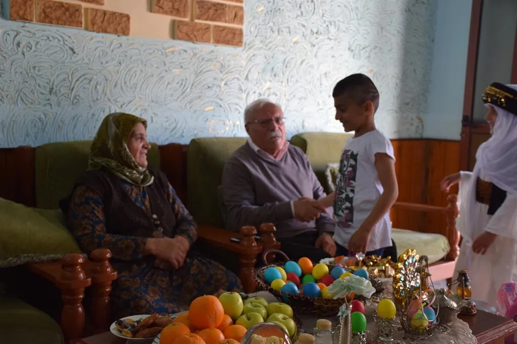 Êzidiyan Cejna Çarşema Sor pîroz kir