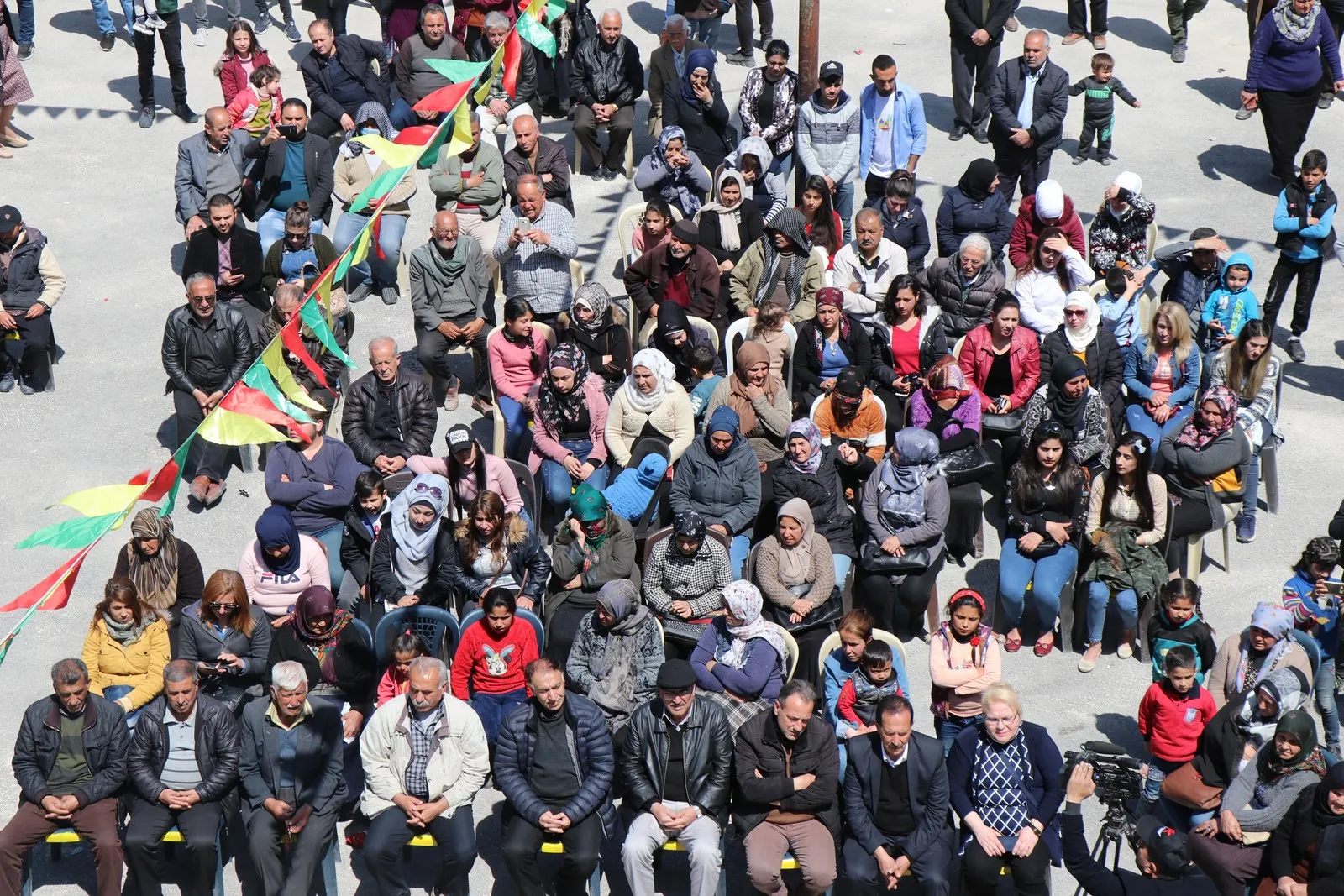 Êzidiyên Helebê Çarşema Sor pîroz kir