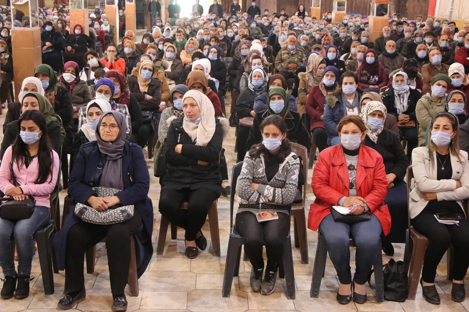 Komîteya Azadiya Rêbertî bi şêniyên Helebê re civiya