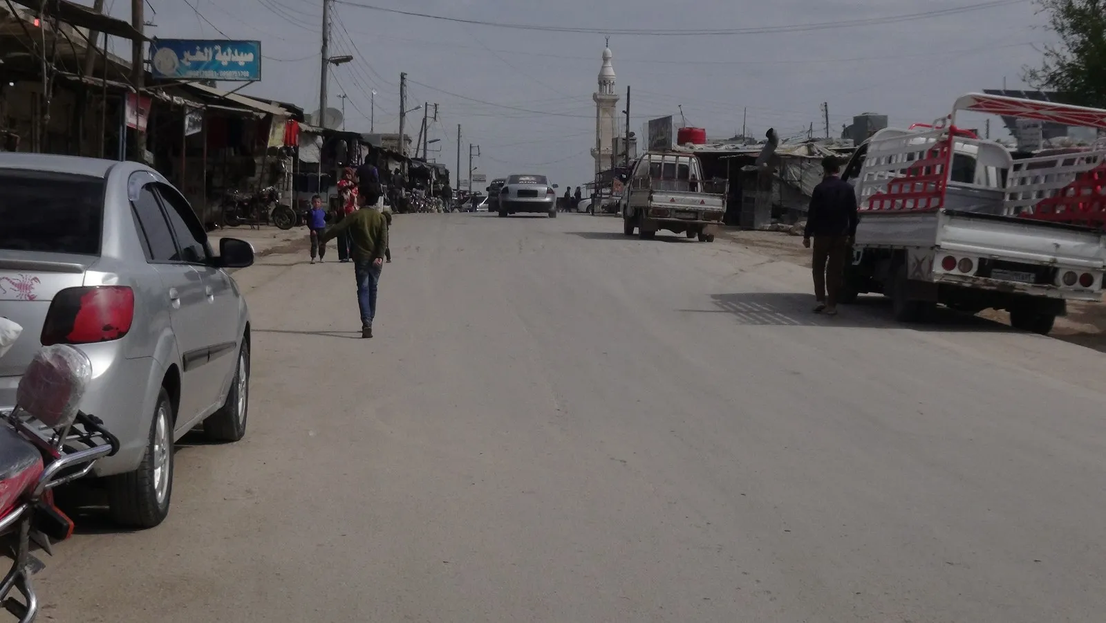 Şêniyên Efrînê di nava ambargo û êrişan de rojiya xwe digirin
