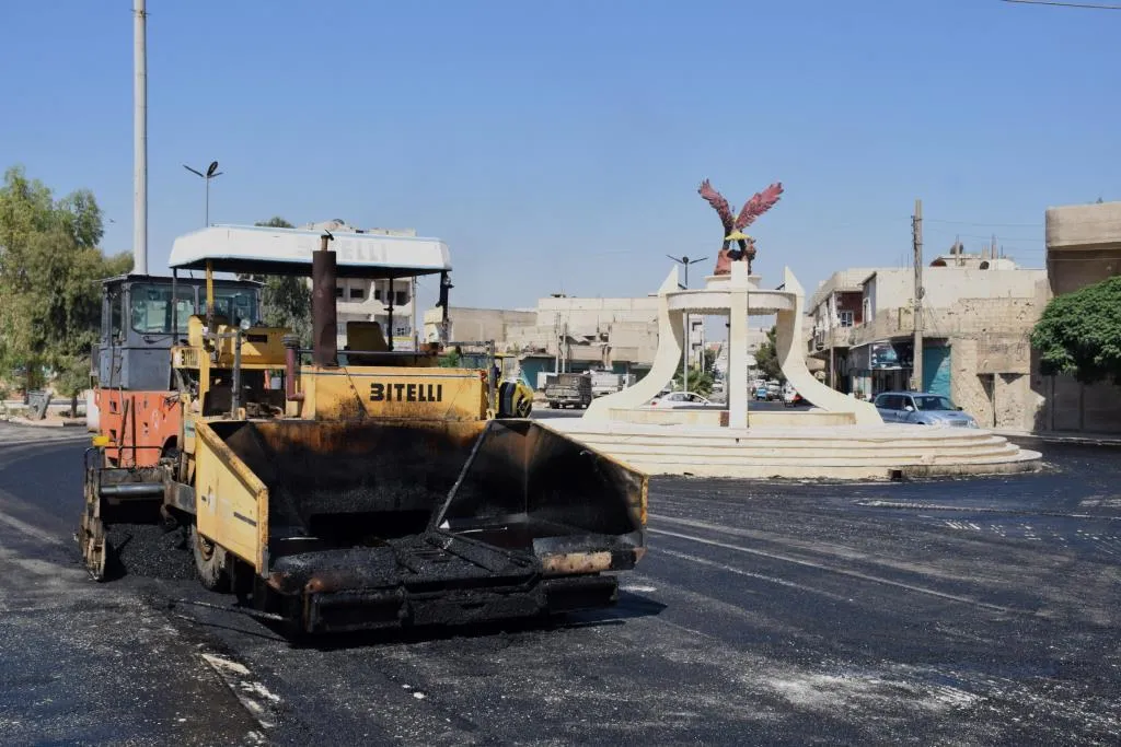 Şîrketa Firat dest bi îsfeltkirina kolanên Kobanê kir