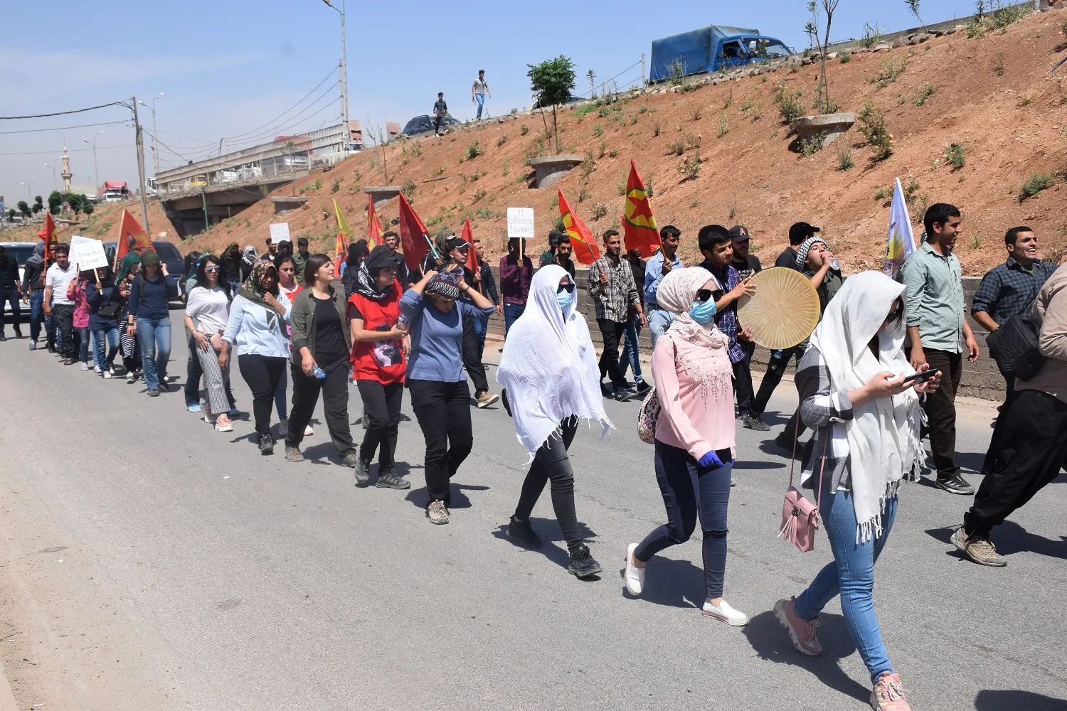 Meşa dirêj a ji Qamişlo heta Dêrikê dest pê kir