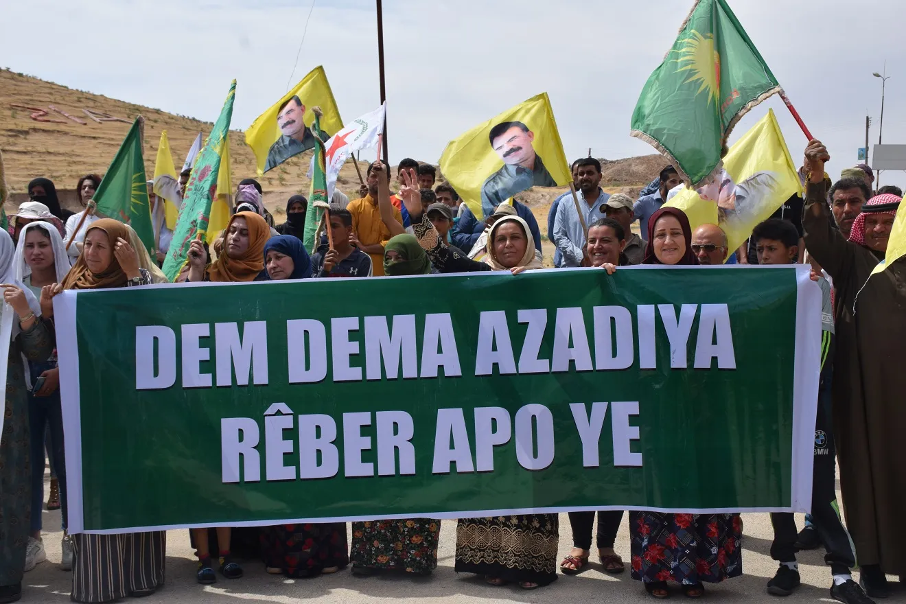 Li bajarokê Girbawî şênî li dijî dagirkeriyê meşiyan