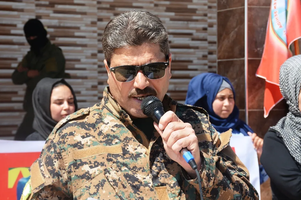 Bi boneya Roja Şehîdan li herêma Cizîrê meşên girseyî