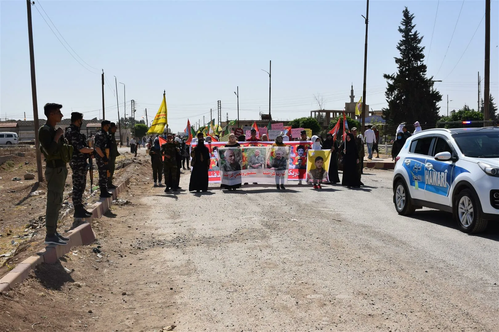 Bi boneya Roja Şehîdan li herêma Cizîrê meşên girseyî