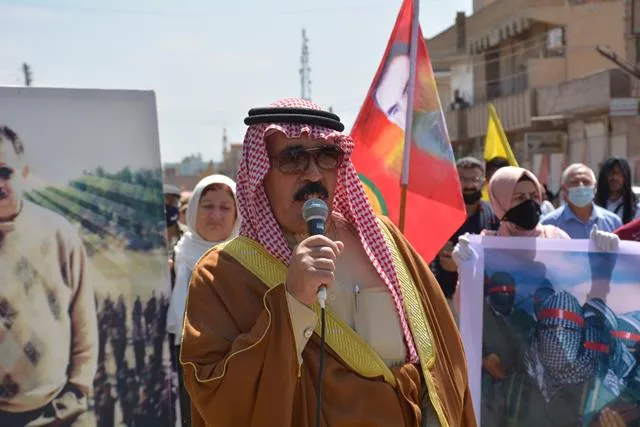 Bi hezaran şêniyên Qamişloyê berxwedana gerîla silav kir û tecrîd şermezar kir