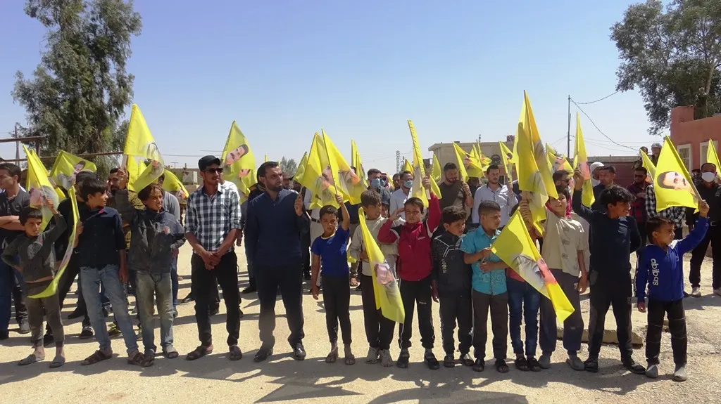 Li Hesekê xwepêşandanên li dijî tecrîdê û êrişên dewleta Tirk