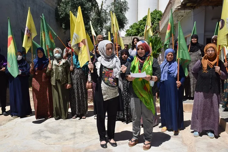 Kongreya Star êrişên artêşa Tirk û tecrîda li ser rêber Ocalan şermezar kirin