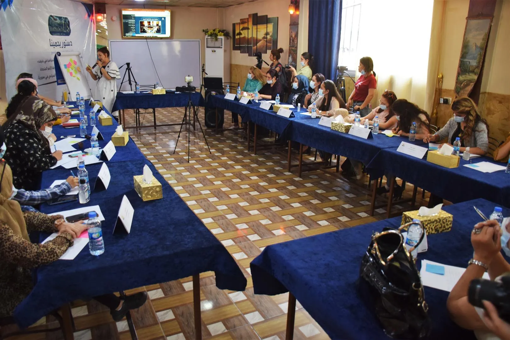 Saziya Êzidiyan panela sêyemîn a "Destûrek me diparêze" li dar xist