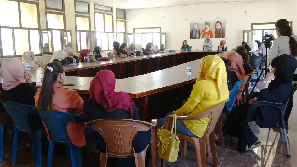 Jinên Girê Spî û Eyn Îsa şehîdên Helencê bi bîr anîn