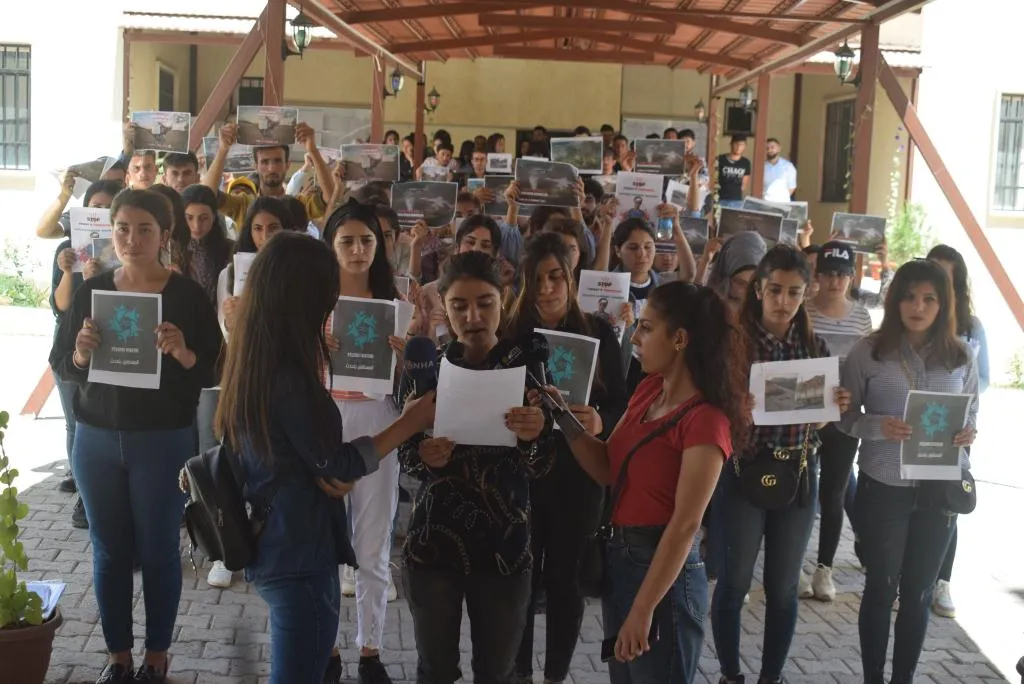 Di çarçoveya însiyatîfa ‘Pêşeroj diaxive’ de xwendekarên Zanîngeha Kobanê daxuyaniyek da