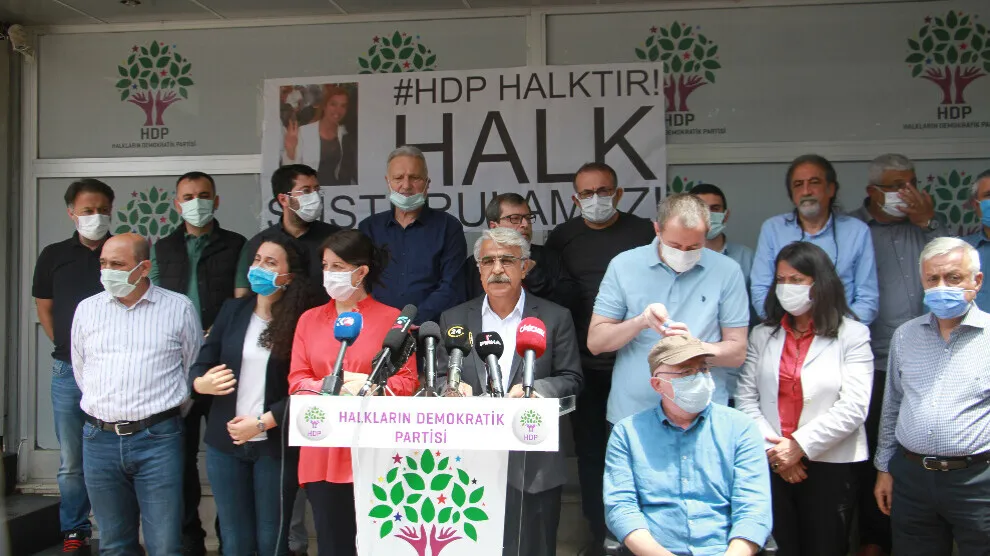 HDP`ê li dijî  îdîanameya Dadgeha Destûra Bingehîn nerazîbûn nîşan da 